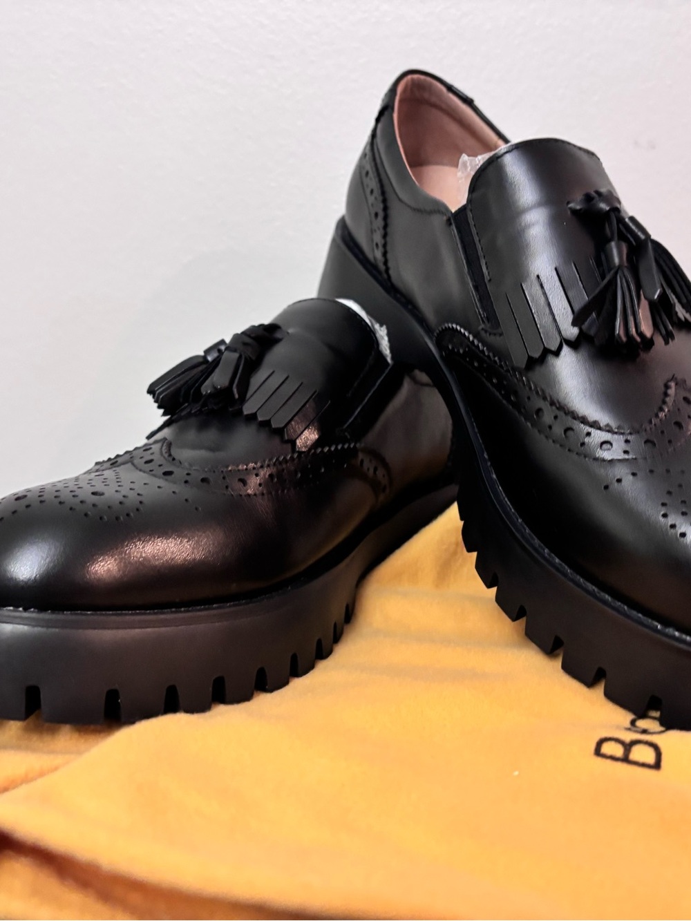 Amazon Black Leather Tassel Kiltie Loafers - Beau Today brand